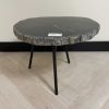 Couchtisch aus versteinertem Holz