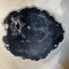 Couchtisch aus versteinertem Holz